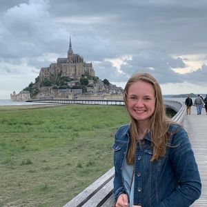 Meet your Posher, Julia